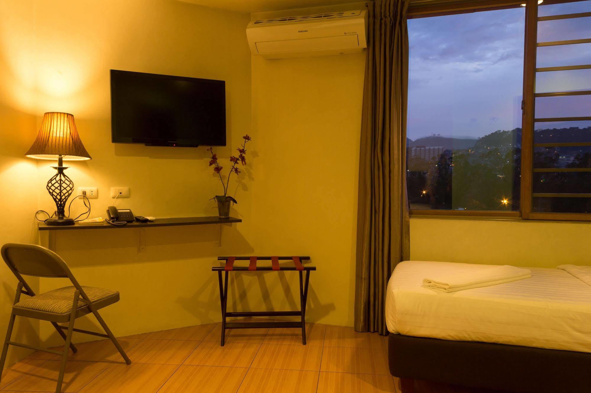 โรงแรมซิตี้เซ็นเตอร์ Baguio City ภายนอก รูปภาพ